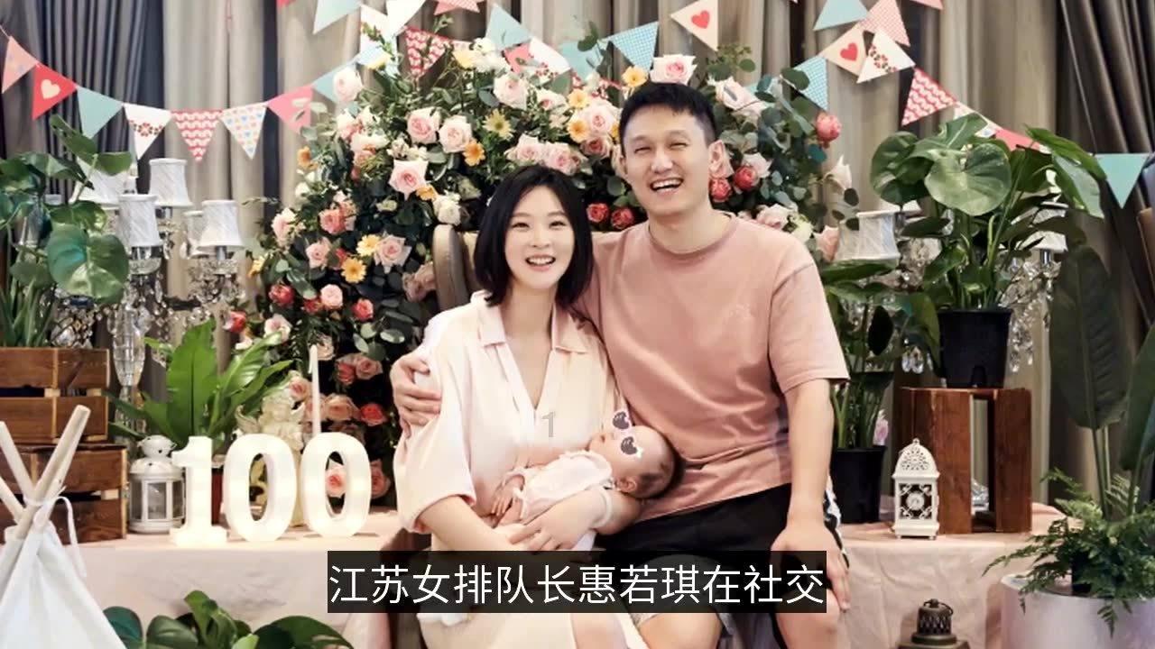 时尚拼接牛仔裤